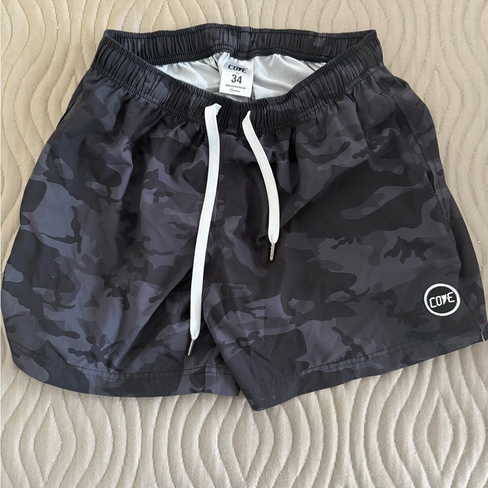 Cove Men's Black Camo Athletic Shorts